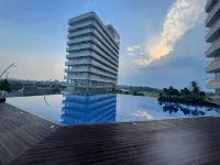 The Nove Apartment Kalani Tower Sea View - bar