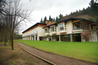 The Lodge at Woodenbridge - 3-Star