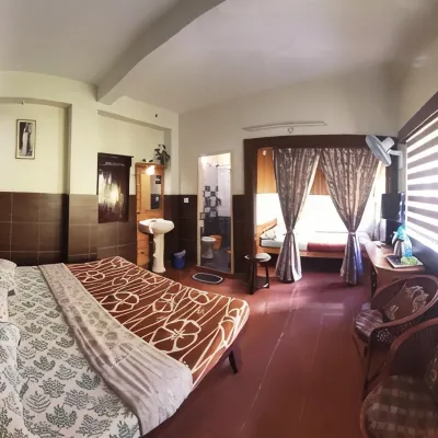 Greenview Holiday Inn 문나르 주변 호텔