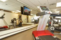 Colonial Square Inn & Suites - Gym