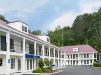 Howard Johnson by Wyndham Dalton فنادق في دالتون