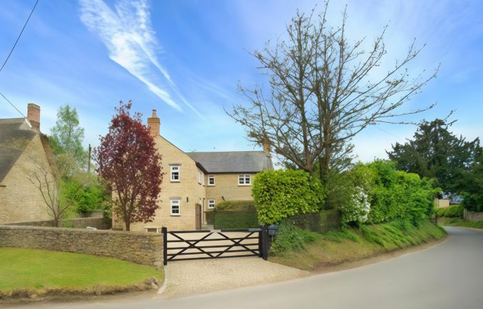 Brook Farm Cottage