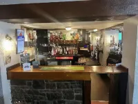 The White Lion Hotel فنادق في Rhoose