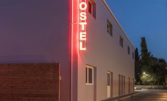 Local Hostel & Suites