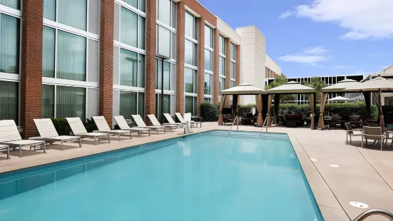 DoubleTree by Hilton Hotel and Suites Charleston Airport