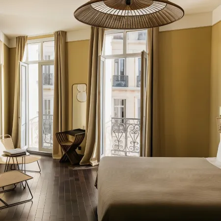 New Hotel le Quai - Vieux Port Отели рядом с достопримечательностью «Улица Кур-Бельзанс»