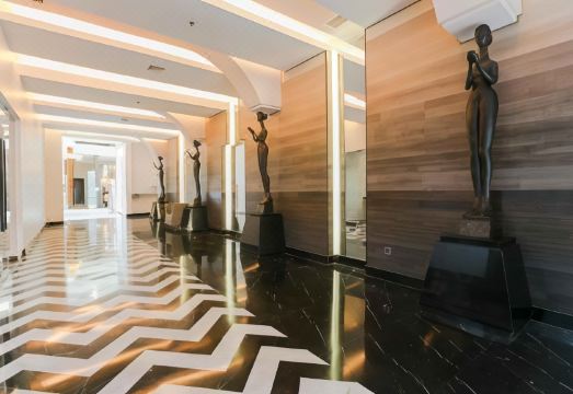 5. 머큐어 수라바야..