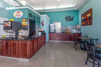 Super 8 by Wyndham Nau/Downtown Conference Center