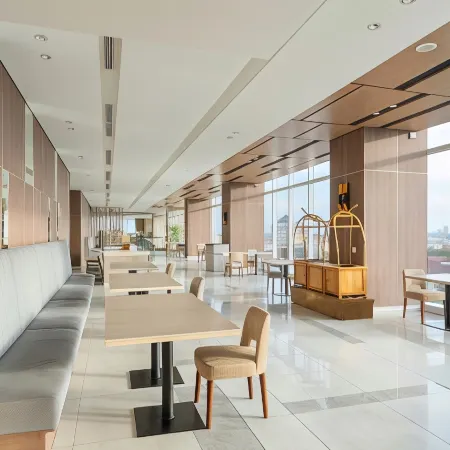 Oakwood Hotel & Residence Surabaya