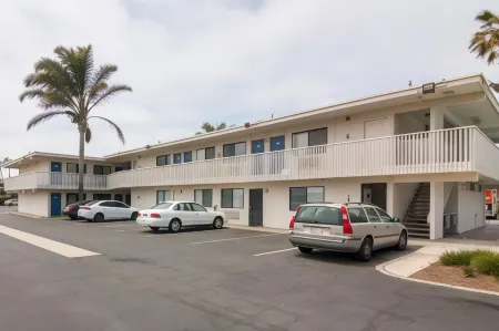 Motel 6 Ventura, CA - Beach