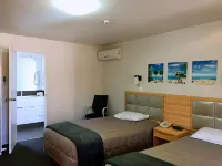 Grosvenor Motel Hotels in Hamilton