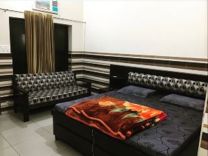 Goyal Galaxy Guest House