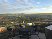 The Coach House & the Stables Yorkshire Peak District with and Without Hot Tub Options Hotels in Barnsley District