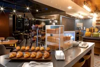 DoubleTree by Hilton Windsor Hotel and Suites - breakfast