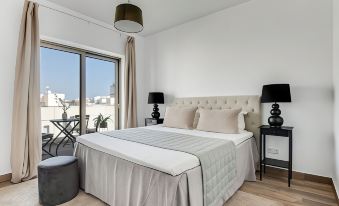 Modern Vacation Home for up to Eight in Downtown Limassol All Yours