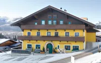 Hotel Apart Garni Heisenhof Hotels in Brixen im Thale