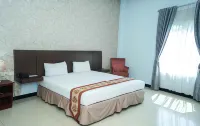 Nala Sea Side Hotel Hotels near Thomas Parr Monument