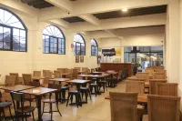 Bu Sepuh GuestHouse Hotels in Cilimus