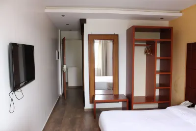 Lewat Hotel Hotels in 