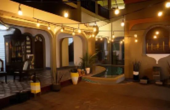 Hotel Los Balcones Leon
