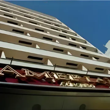 Up América Plaza