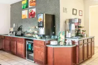 Quality Inn & Suites - breakfast