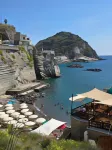 Chiaia Di Rose Rooms & Apartment Hôtels à : Serrara Fontana
