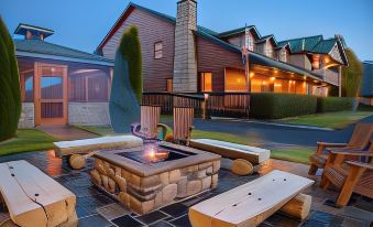 Berry Springs Lodge