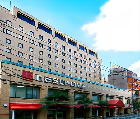 Nest Hotel Matsuyama Отели рядом с достопримечательностью «Bocchan Wind up Clock»