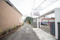 Griya Damai Syariah Yogyakarta Mitra RedDoorz Hotels in Ngaglik