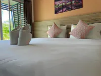 Thipburee Riverside Hotel