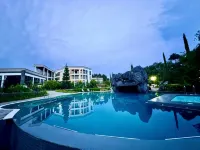Grotta Resort Hotels in Musanze