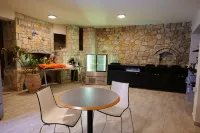 Royal 1967 Hotel a Himare