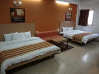 Chateau Windsor Hotel - Marine Drive Hotels near SNDT