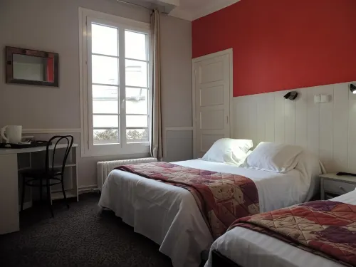 Hôtel le Hussard Hotels in Saint-Leonard-des-Bois