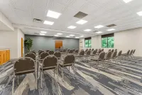 Comfort Inn & Suites LaVale - Cumberland Hotels in Cumberland