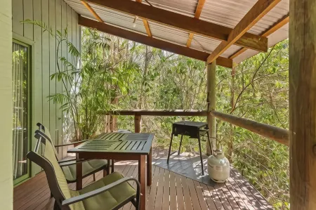 Hunchy Hideaway