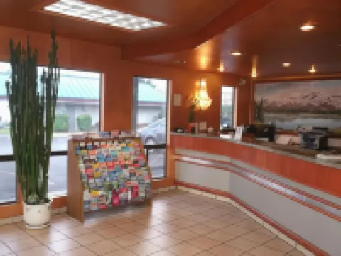 Sunrise Inn Hotels in Everett