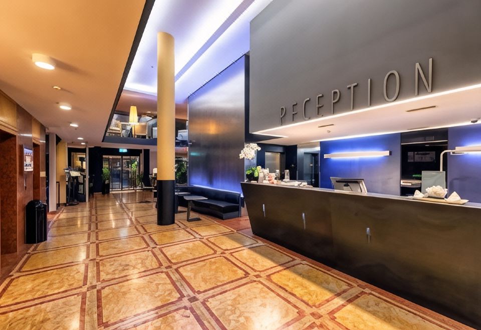 센트럴 플라자 취리히의 테라스에서 바라본 도시 전망