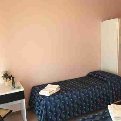 Hotel Ville de Paris Rooms
