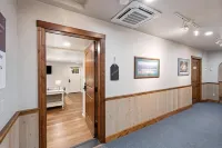 Glieden Lodge Luxury Condo @ the Historical Grand View on Bigfork Bay