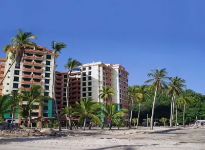 Marina Cove Resort Hotel dekat Damai Laut Golf And Country Club