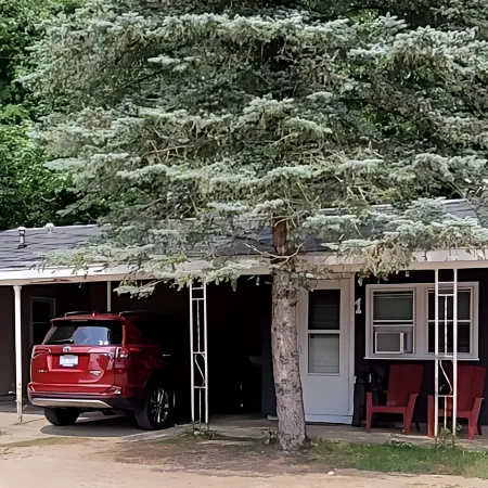 Castaways Cottage on Croton Pond 2) Hotels in Newaygo County