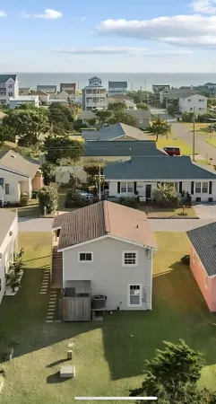 Bubbles up Surf Shack-3 Bd Dog Friendly-Reno'd 2024-Walk to Best of Atlantic Bch Отели в г. Атлантик Бич