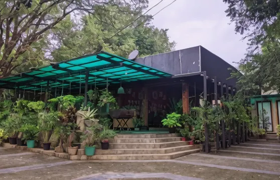 哈里坦假日酒店