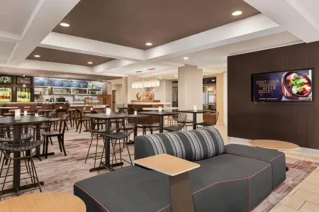 Courtyard Palmdale Отели рядом с достопримечательностью «Блэкберд Эйрпарк»