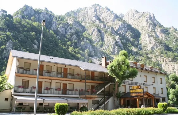 薩利納斯梅森酒店