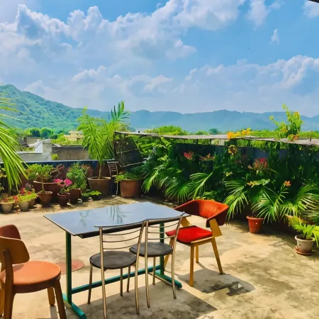 Bhoora House