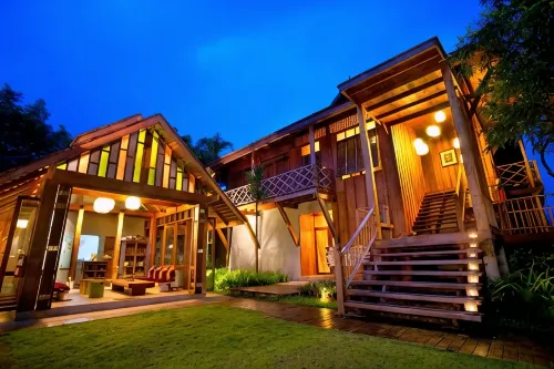 Hotel Des Artists Rose of Pai