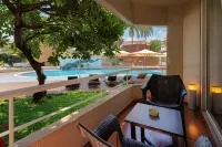 Whispering Palms Beach Resort - Bãi biển